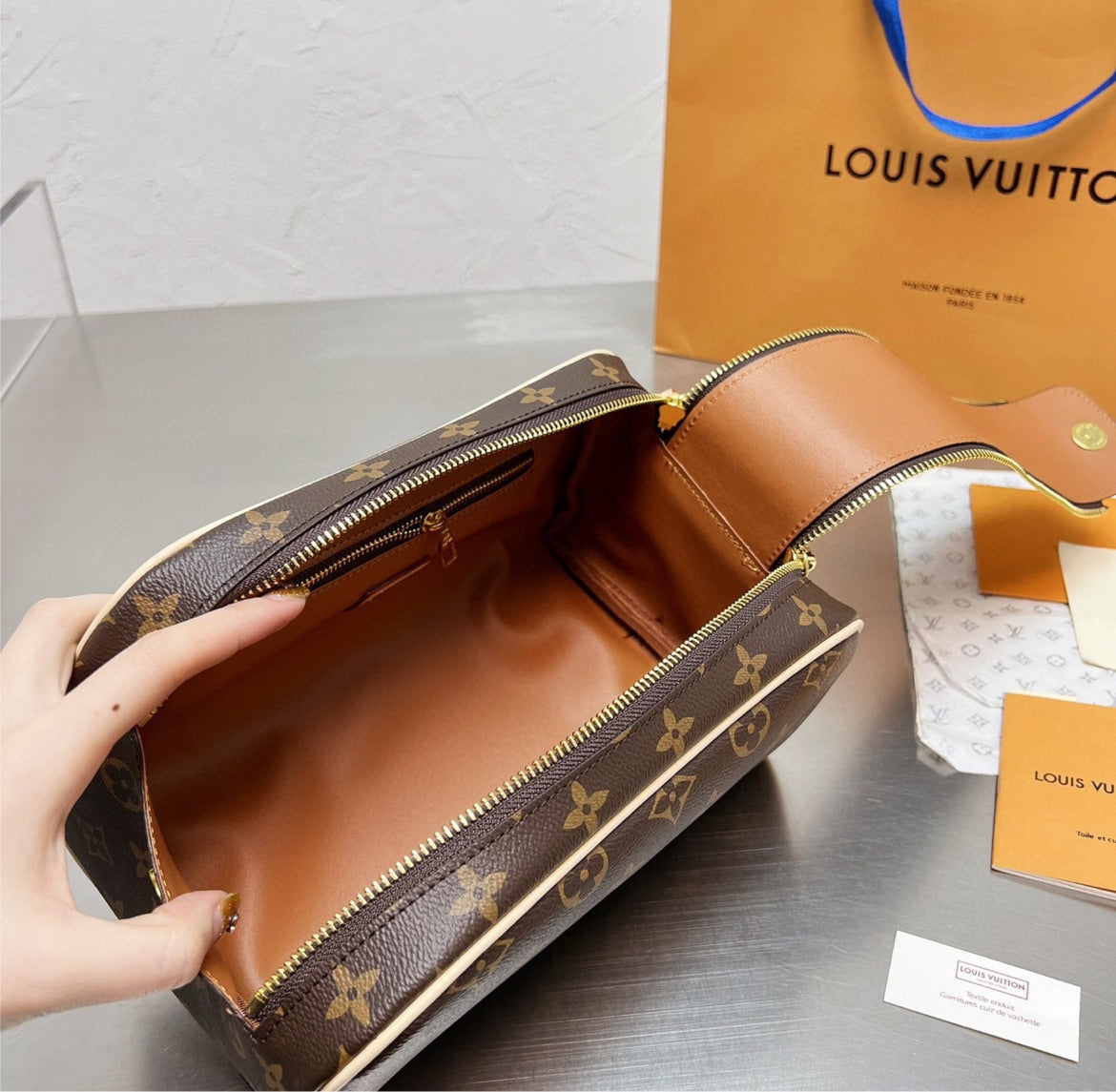 New LV makeup bag 2pc