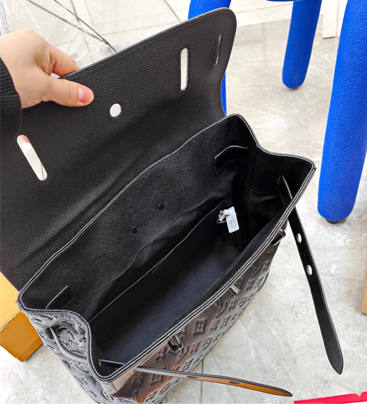 all Black LV woman shoulder handbag