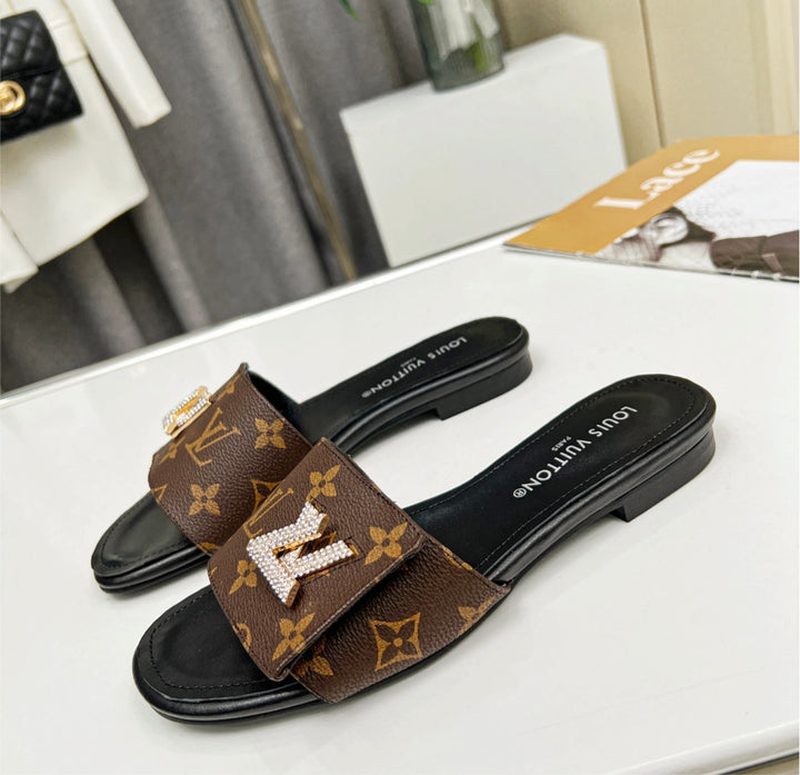 Slide in new LV sandal