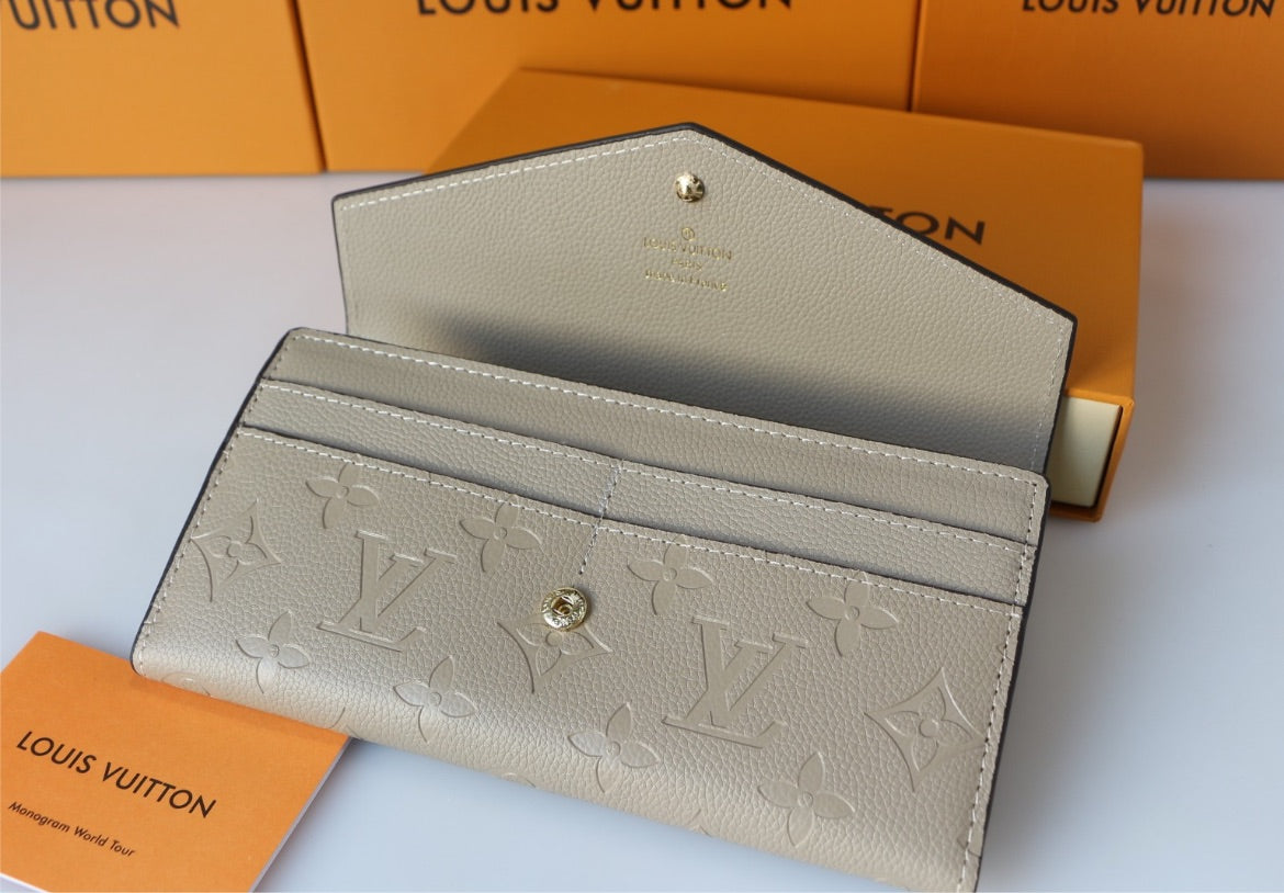 New LV woman wallet
