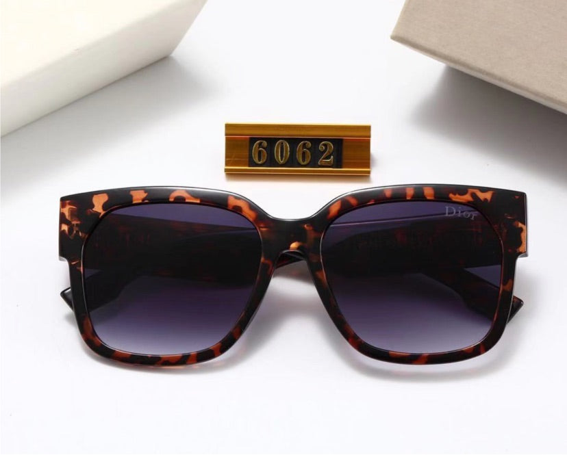 New Dior woman sunglasss