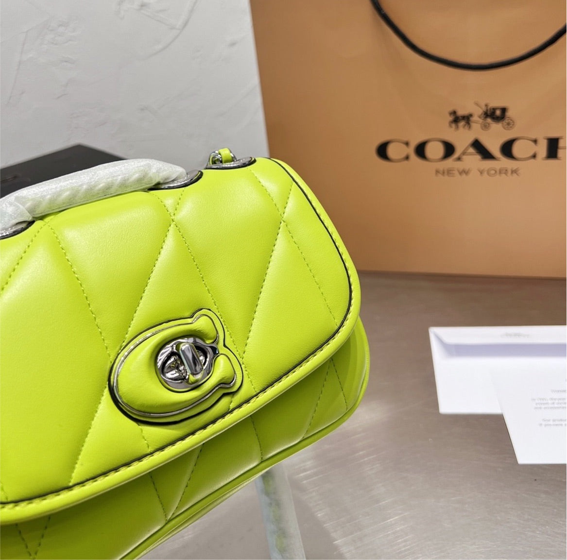 Coach woman shoulder handbag