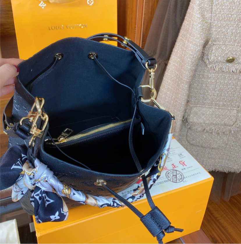 LV shoulder Handbag