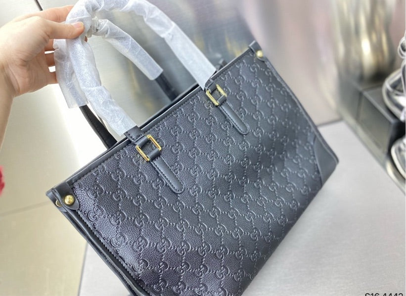 Black LV woman Shoulder handbag