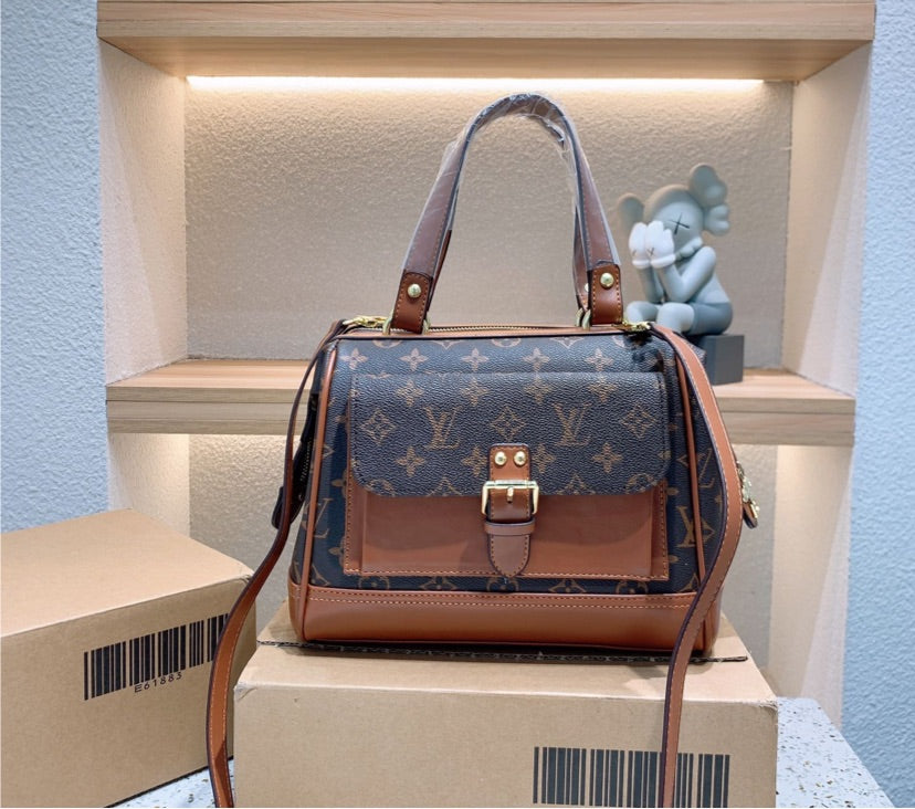LV woman shoulder handbag