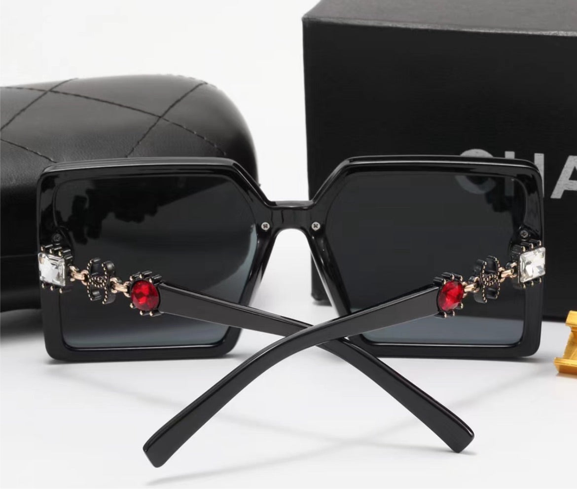 Chanel new woman sunglasses