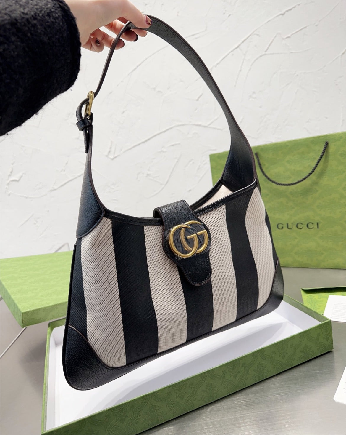 New Gucci woman shoulder bag