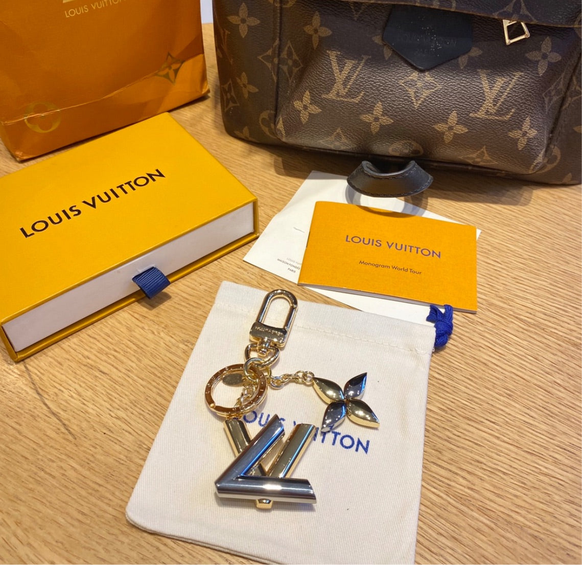 Silver/gold LV handbag accessories