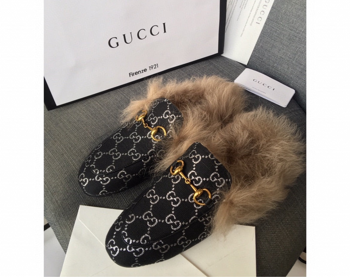 Woman Gucci shoes