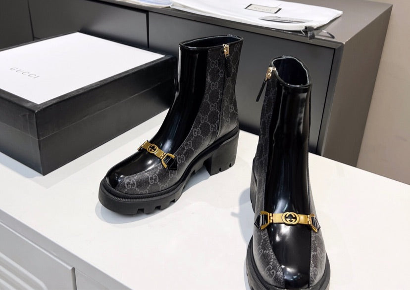 Gucci woman boots