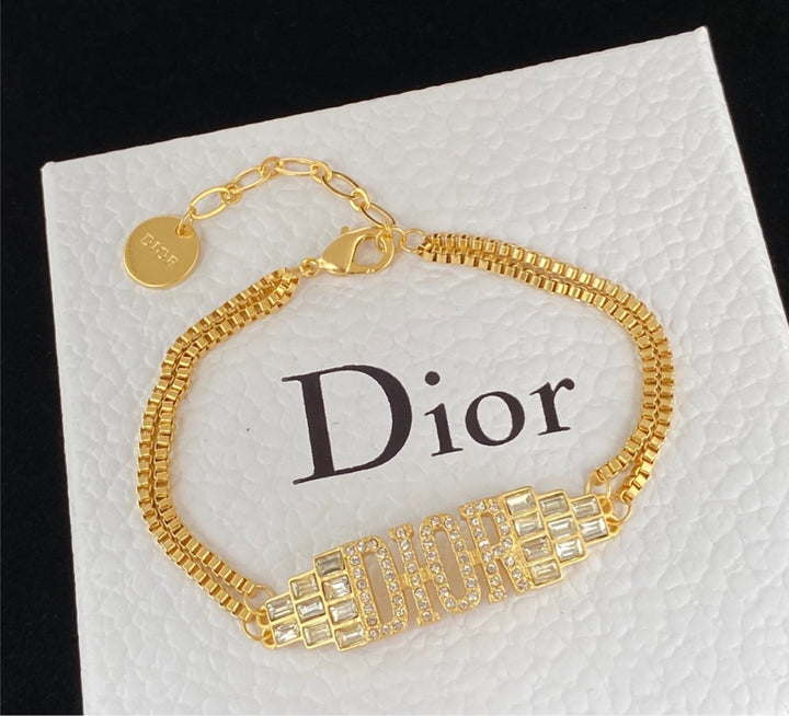 Woman Dior bracelet