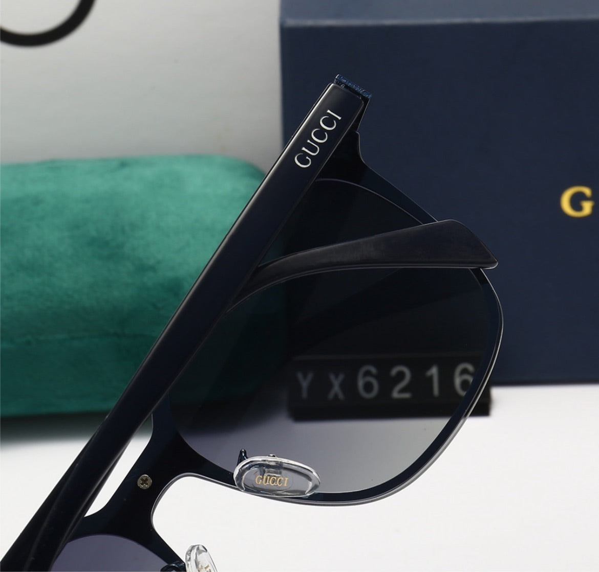 Woman Gucci new sunglasses