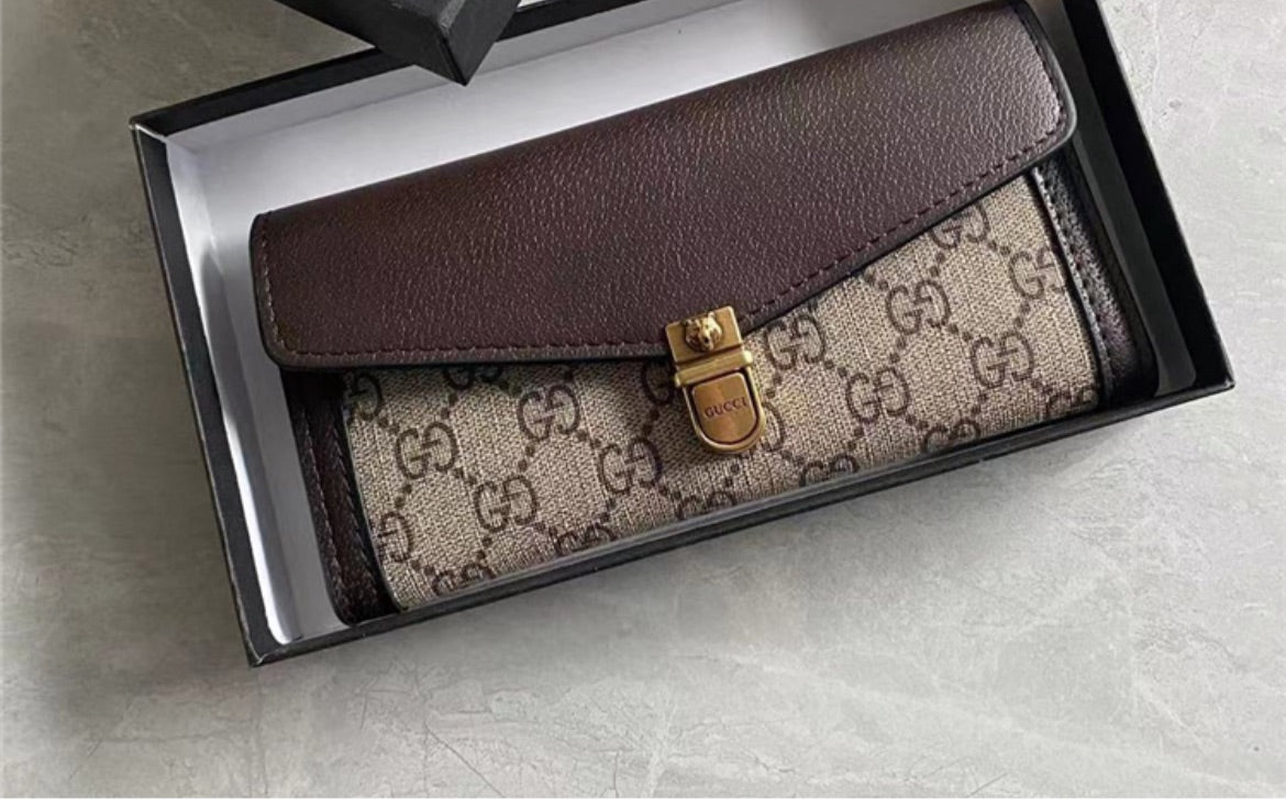 Woman Gucci wallet
