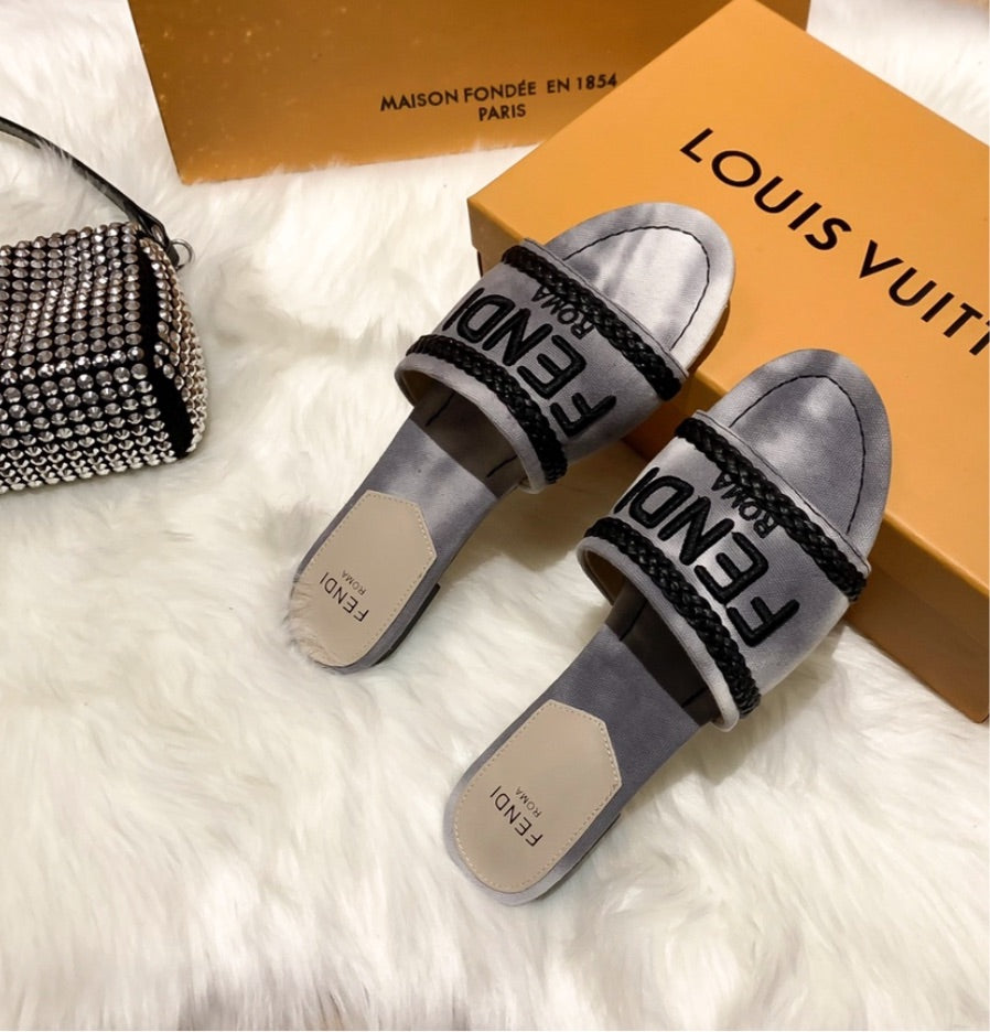 Fendi woman sandal