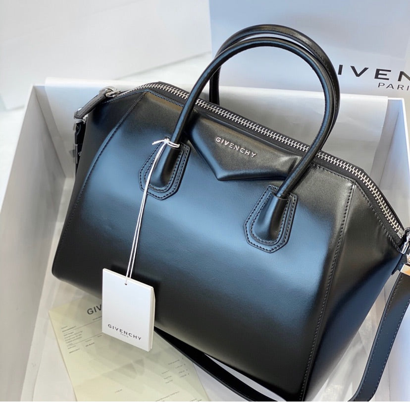 Givenchy woman shoulder handbag