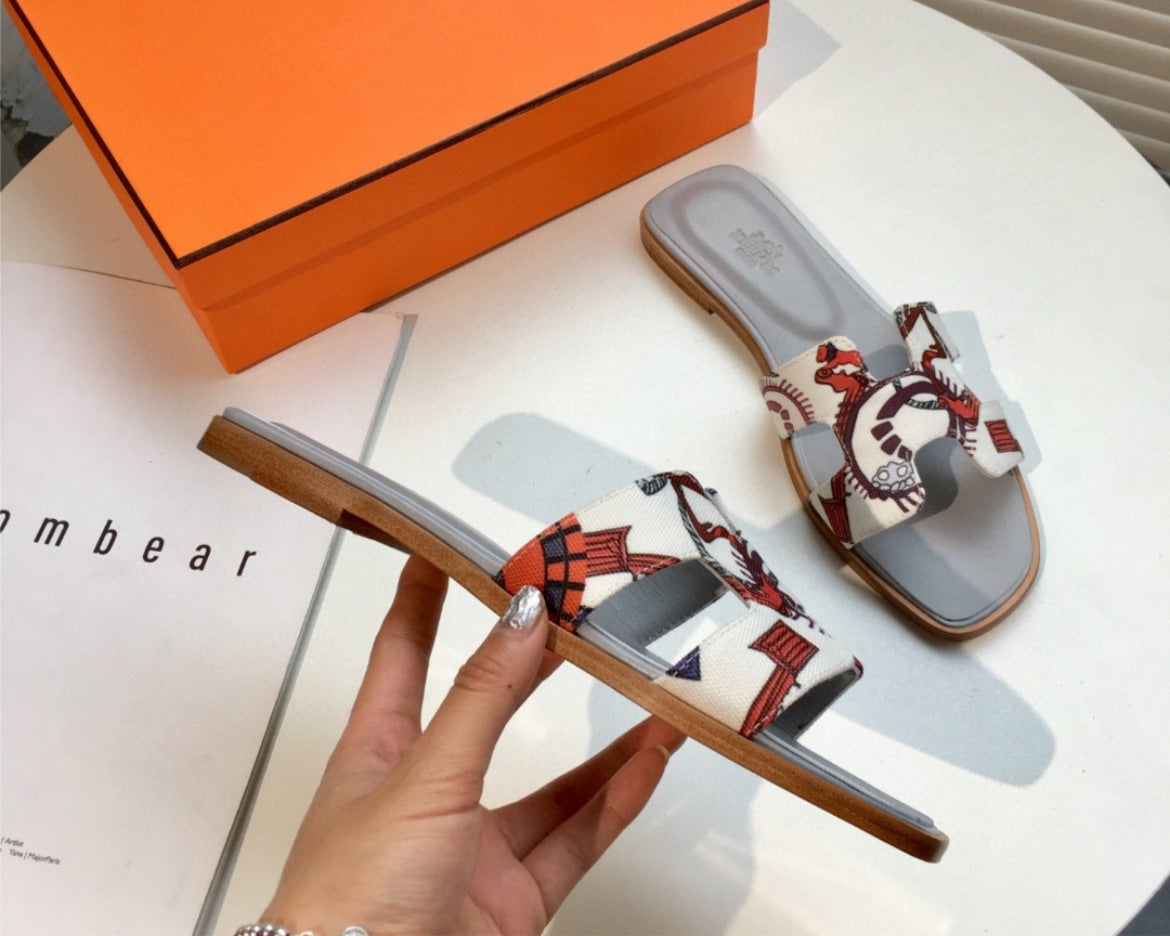 Woman new Hermes sandal