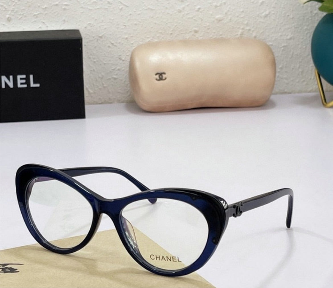 New Chanel woman eye Wear