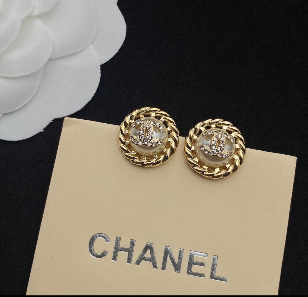 Chanel new stud earring