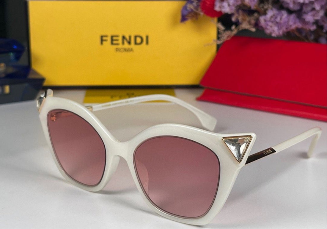 New cat eye shape Fendi eyewear