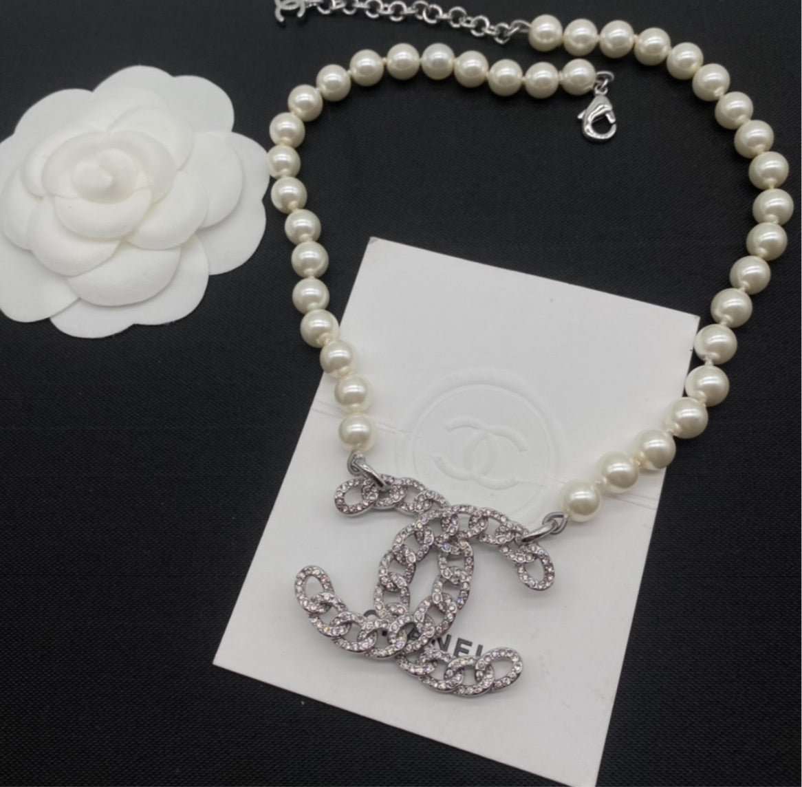 New Chanel pearl necklace
