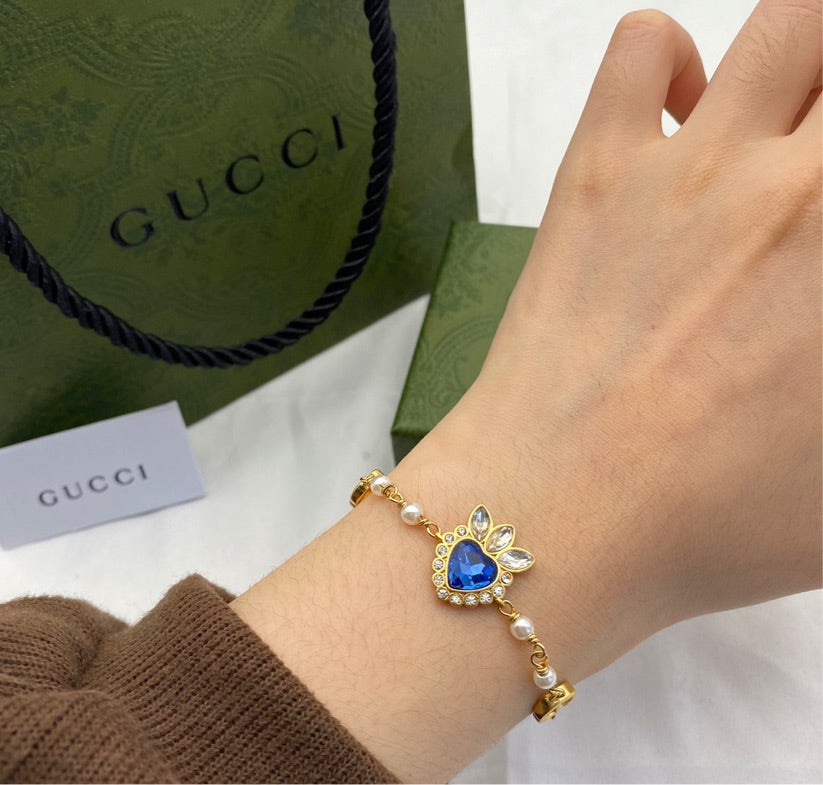 Gucci necklace / bracelet