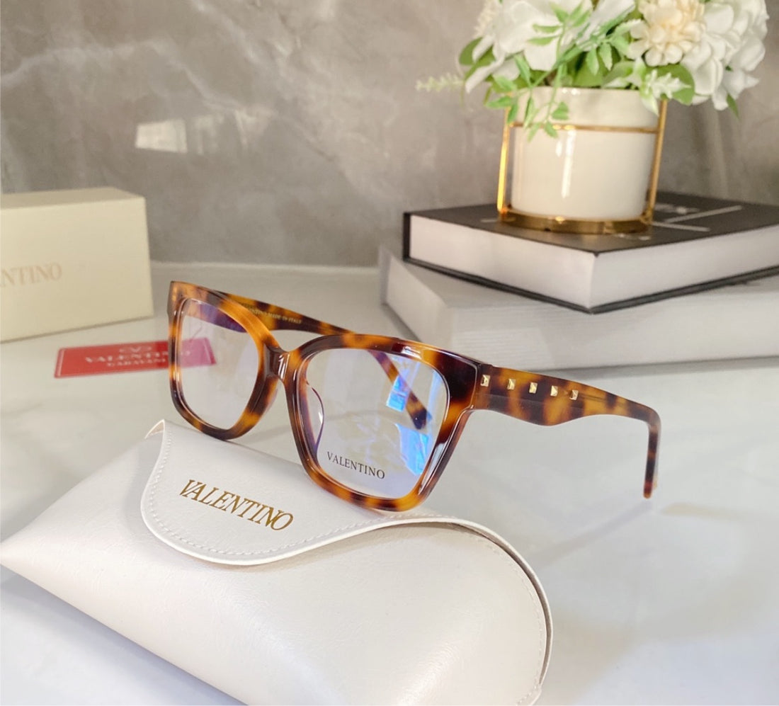 Valentino new woman eyewear