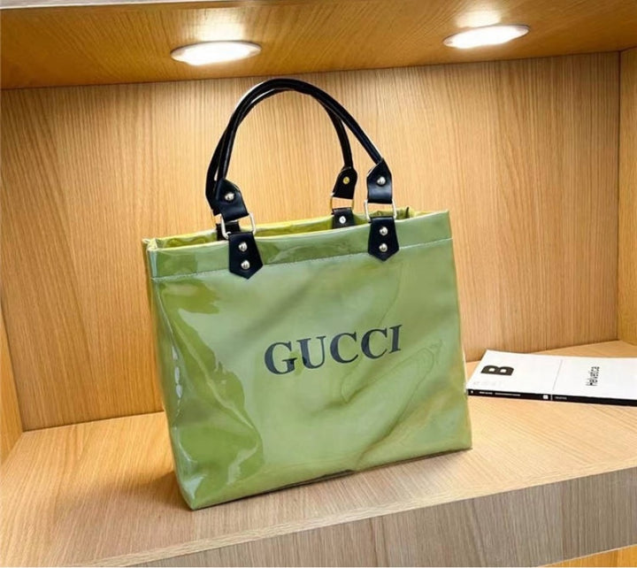 Woman shoulder handbags