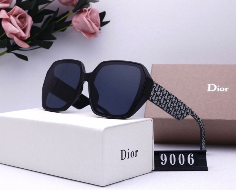 Dior woman sunglasses