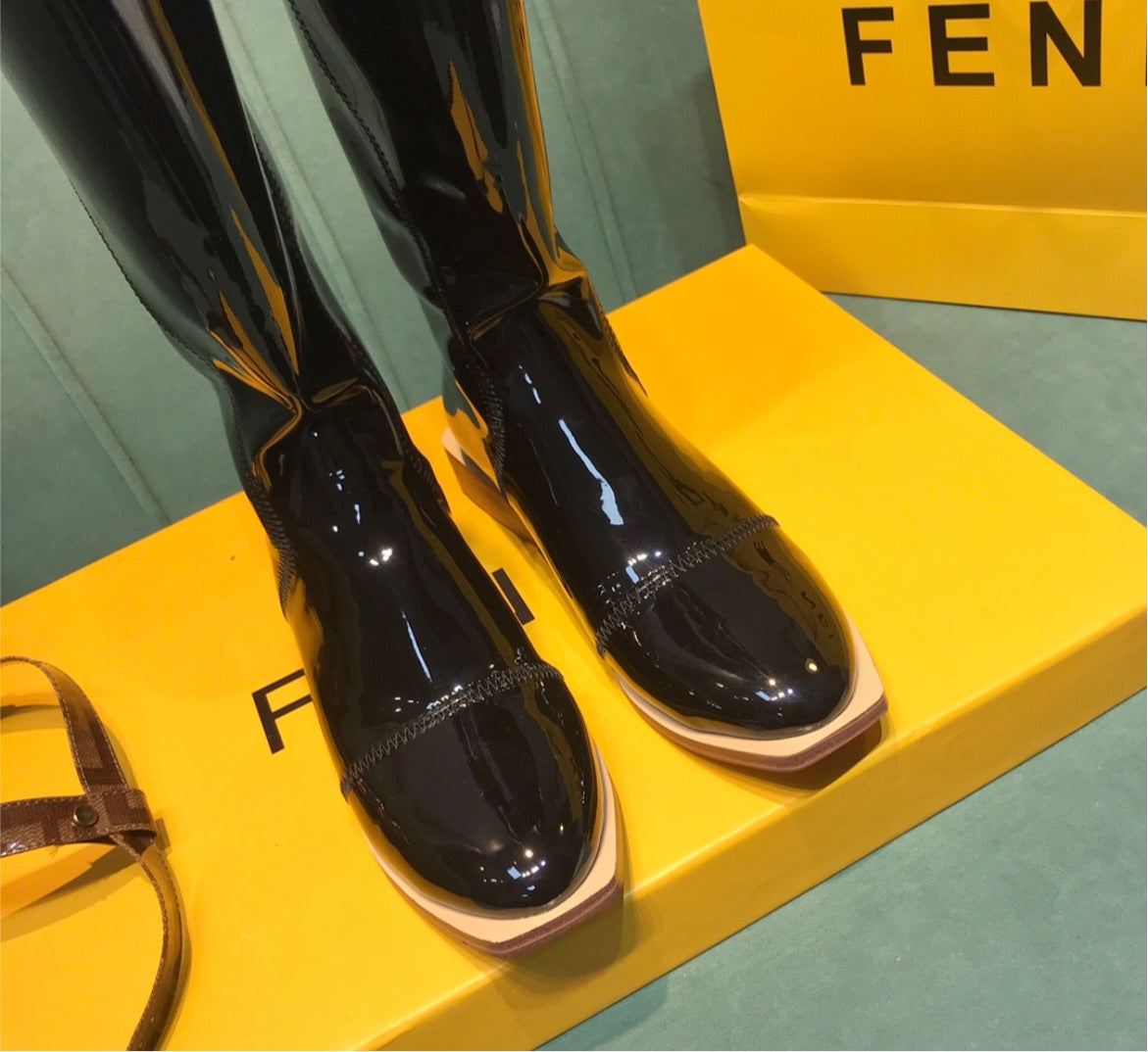 New 22 Fendi woman Boots