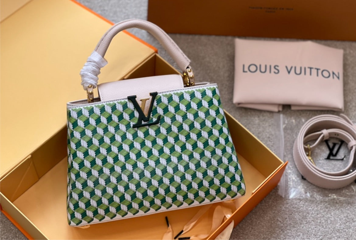 New Louis Vuitton woman handbag