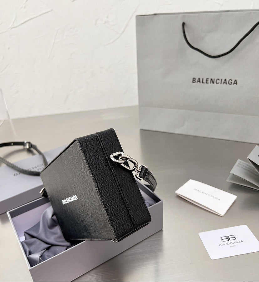 Balenciaga woman shoulder handbag