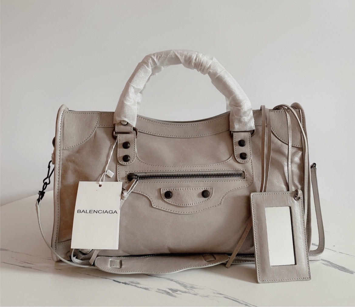 Woman Balenciaga handbag