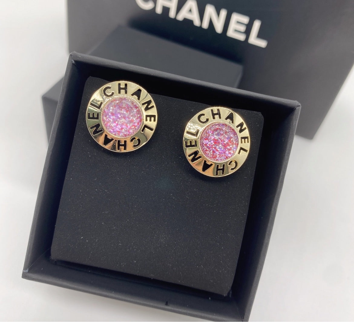 New cute Chanel earring
