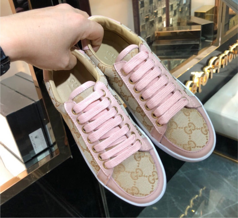Gucci woman low cut sneakers