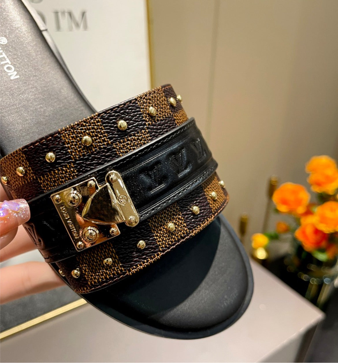 New Brown/black LV sandal