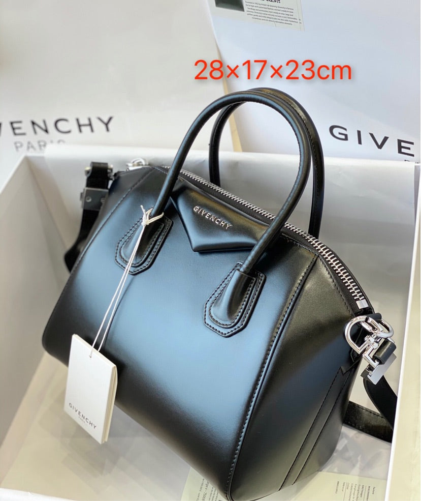 Givenchy woman shoulder handbag