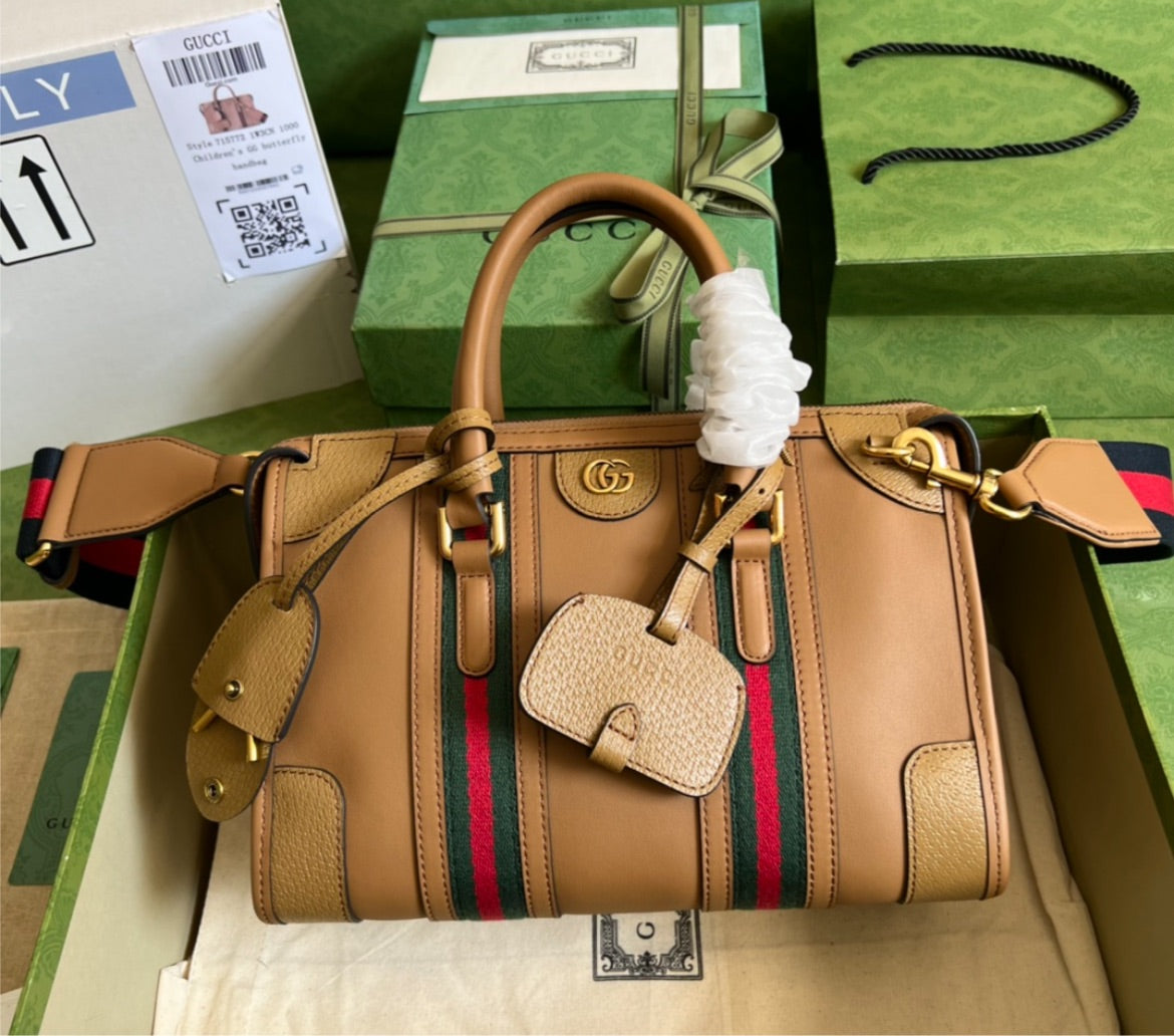 New Gucci shoulder bag