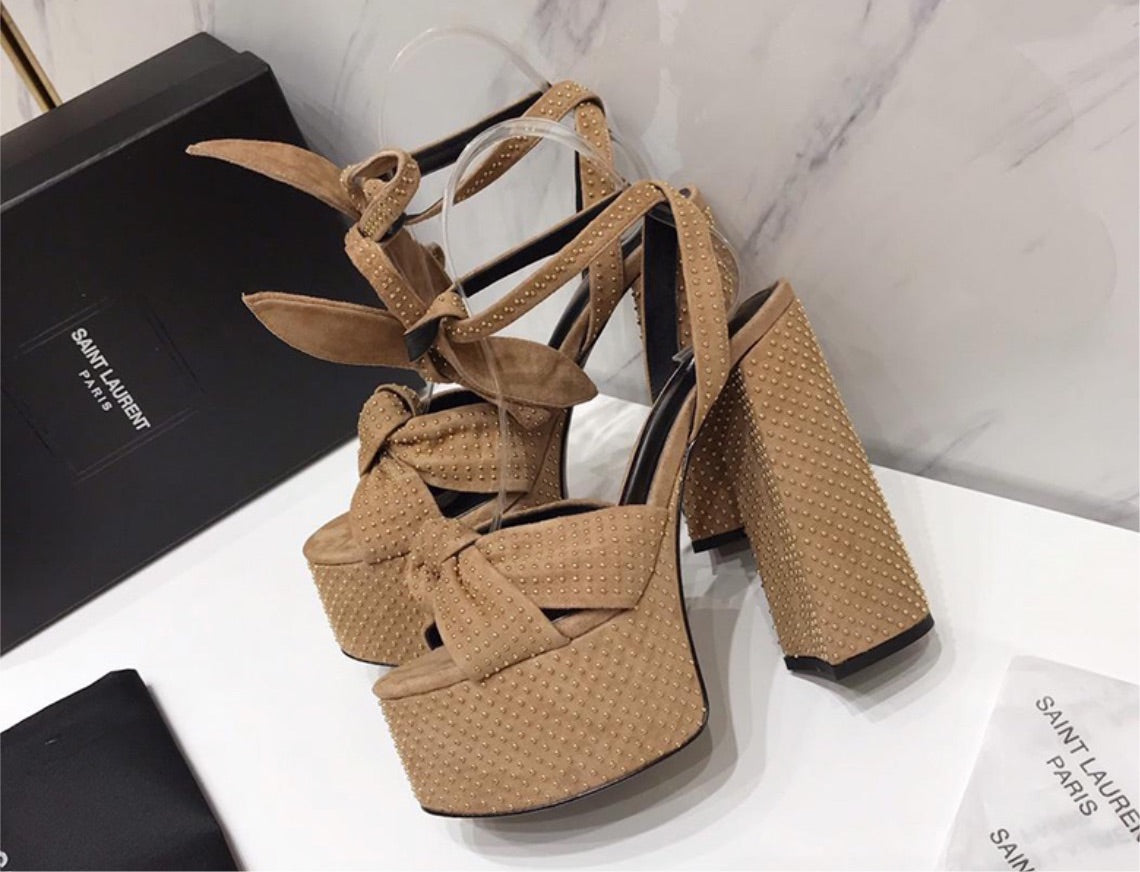 New Saint Laurent woman heel