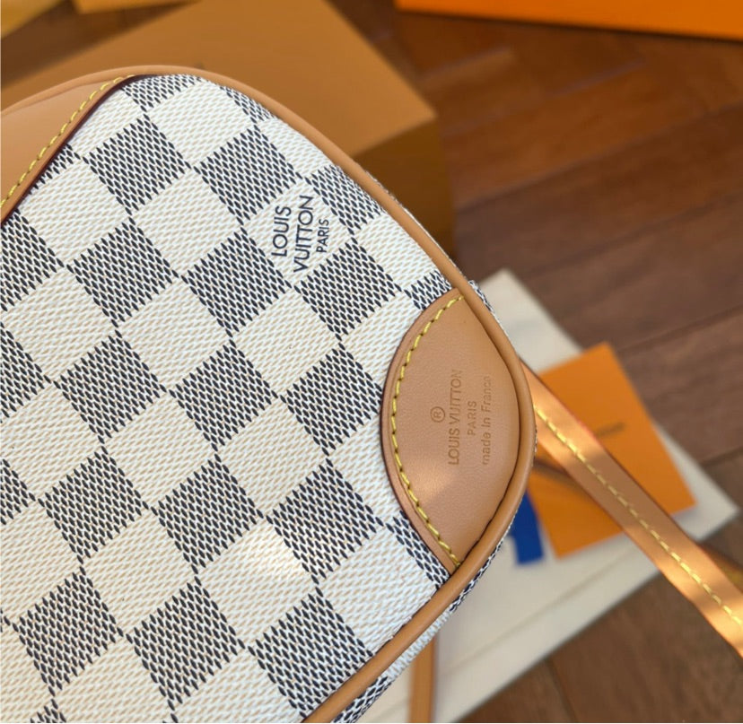 LV woman Crossbody handbag