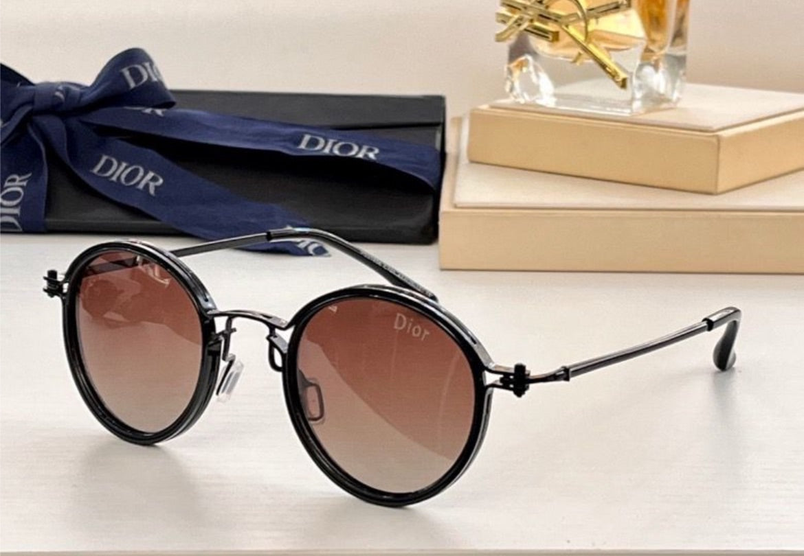 Circle shape Dior shades