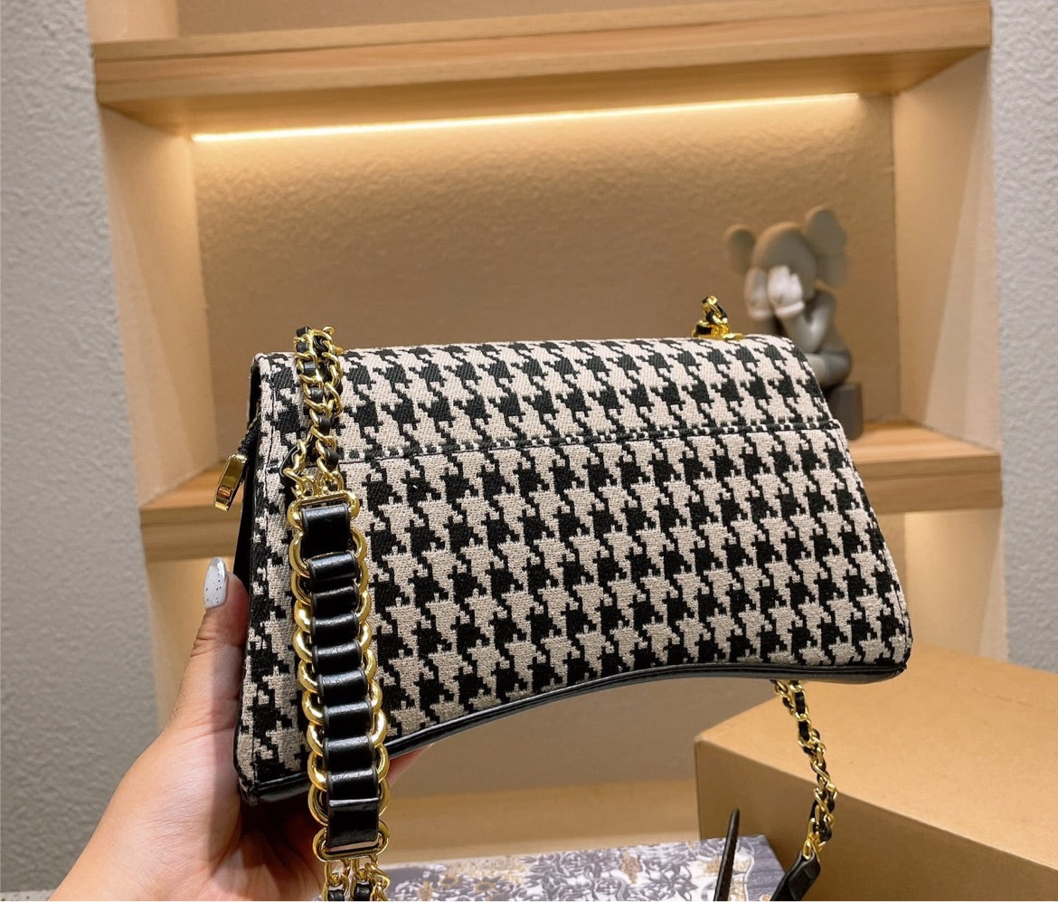 Dior woman shoulder handbag