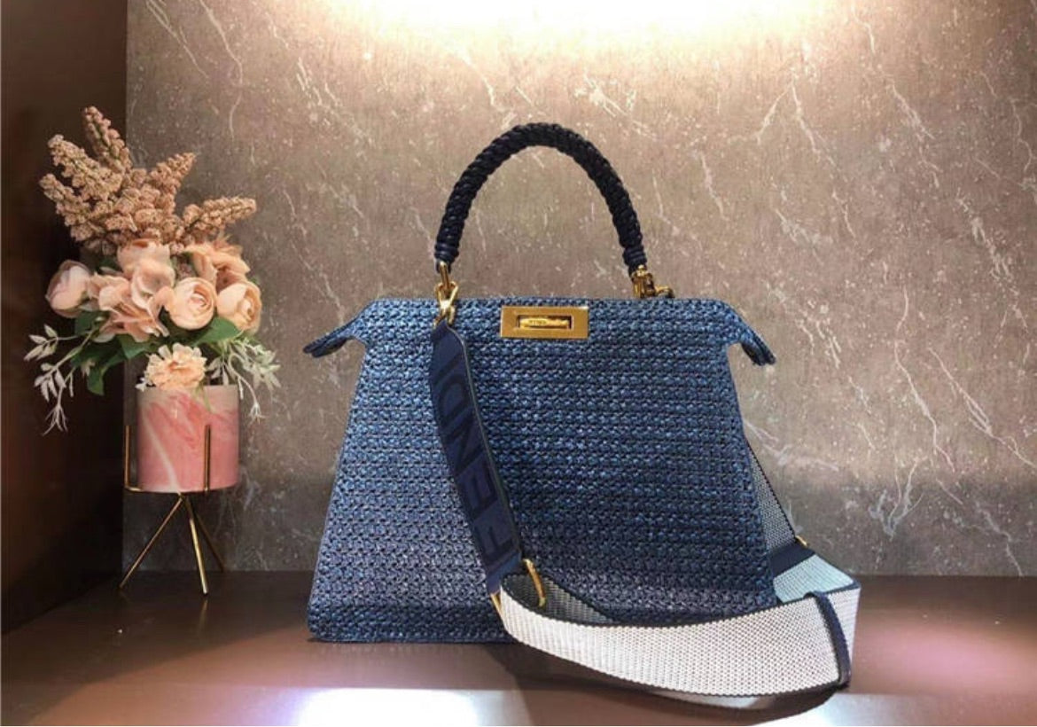 New woman Fendi shoulder handbag