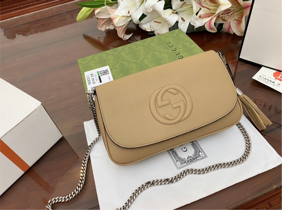 Gucci woman tan shoulder handbag
