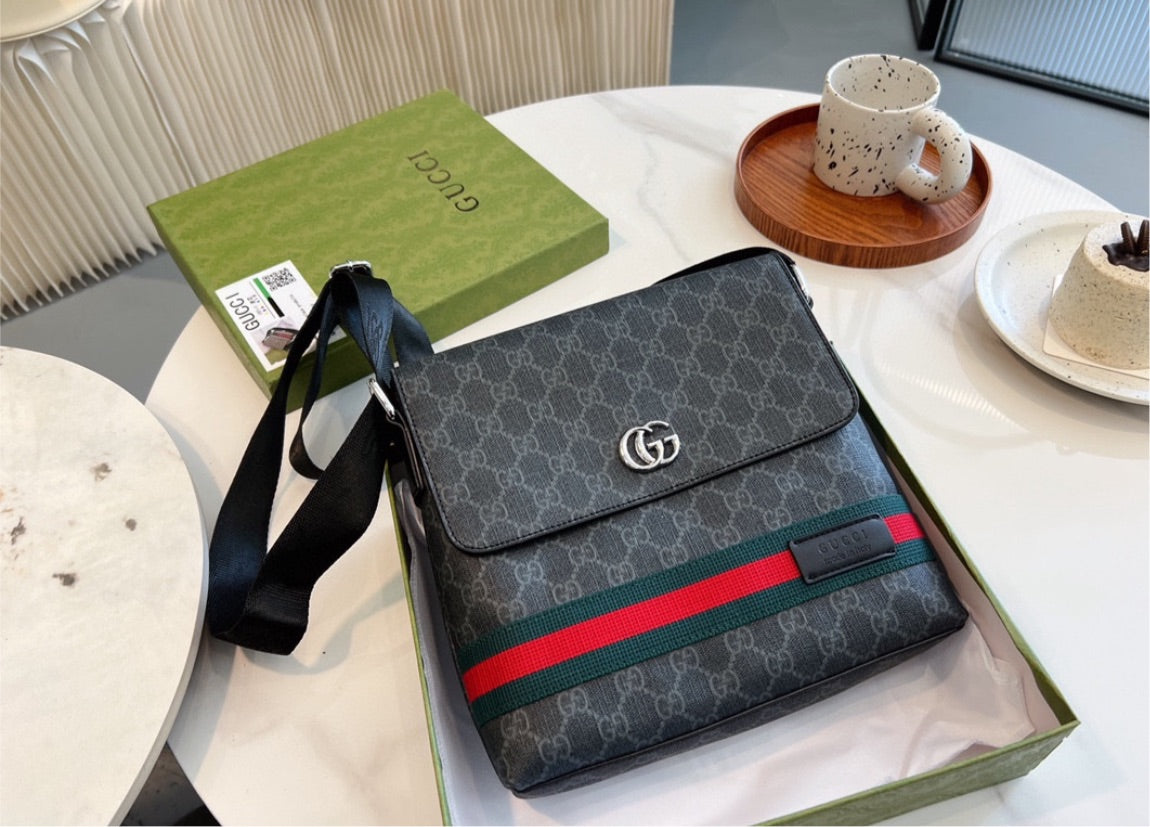 Gucci crossbody / shoulder bag