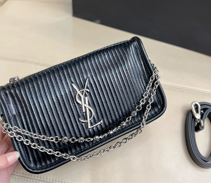 Woman YSL shoulder handbag