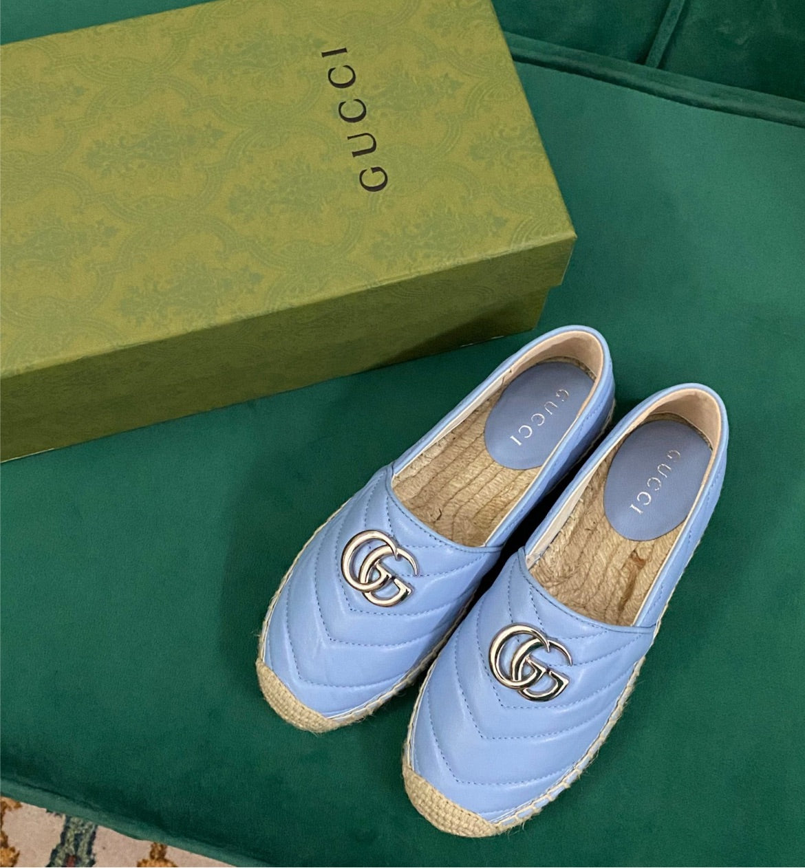 New Gucci flat shoes
