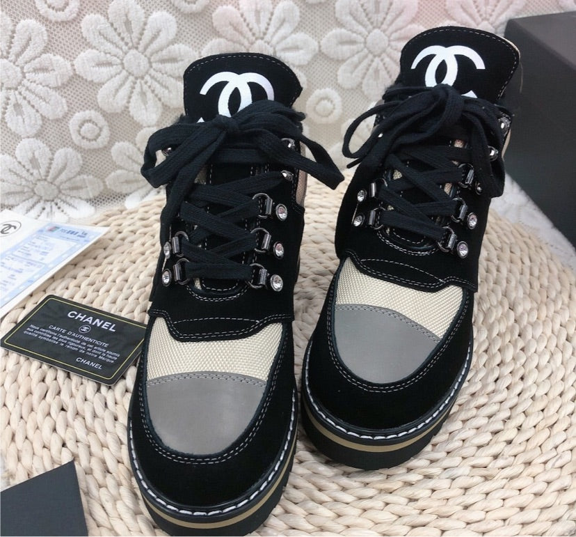 Chanel woman boots