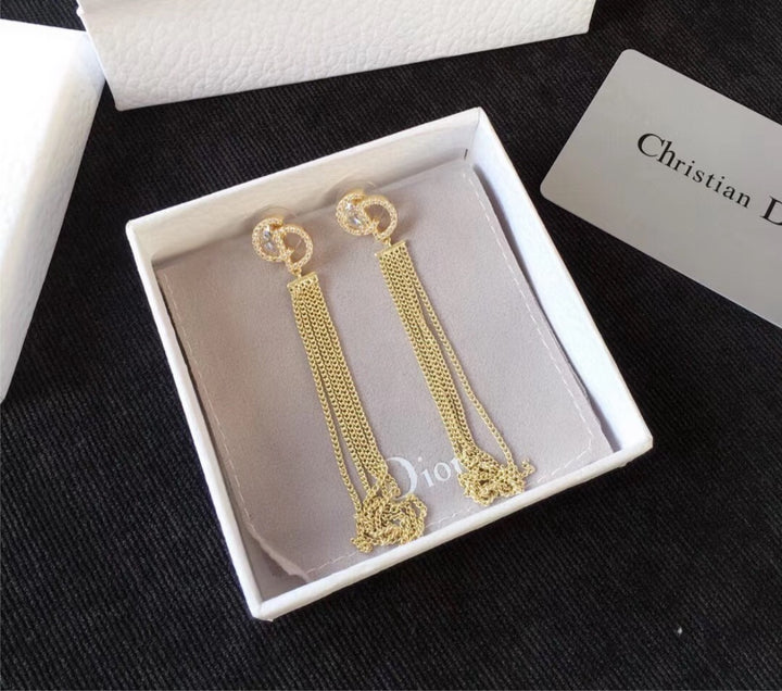 New Dior woman earring
