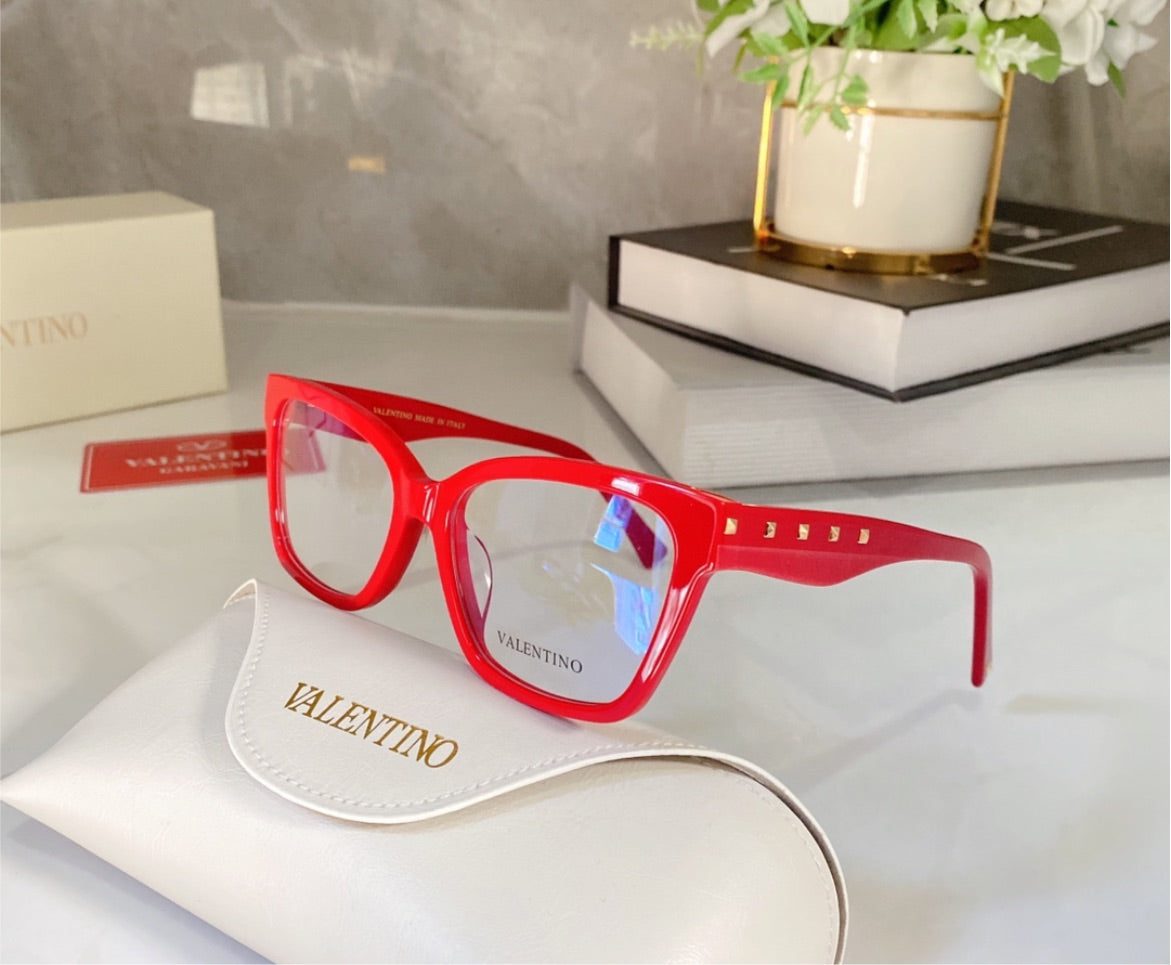 Valentino new woman eyewear