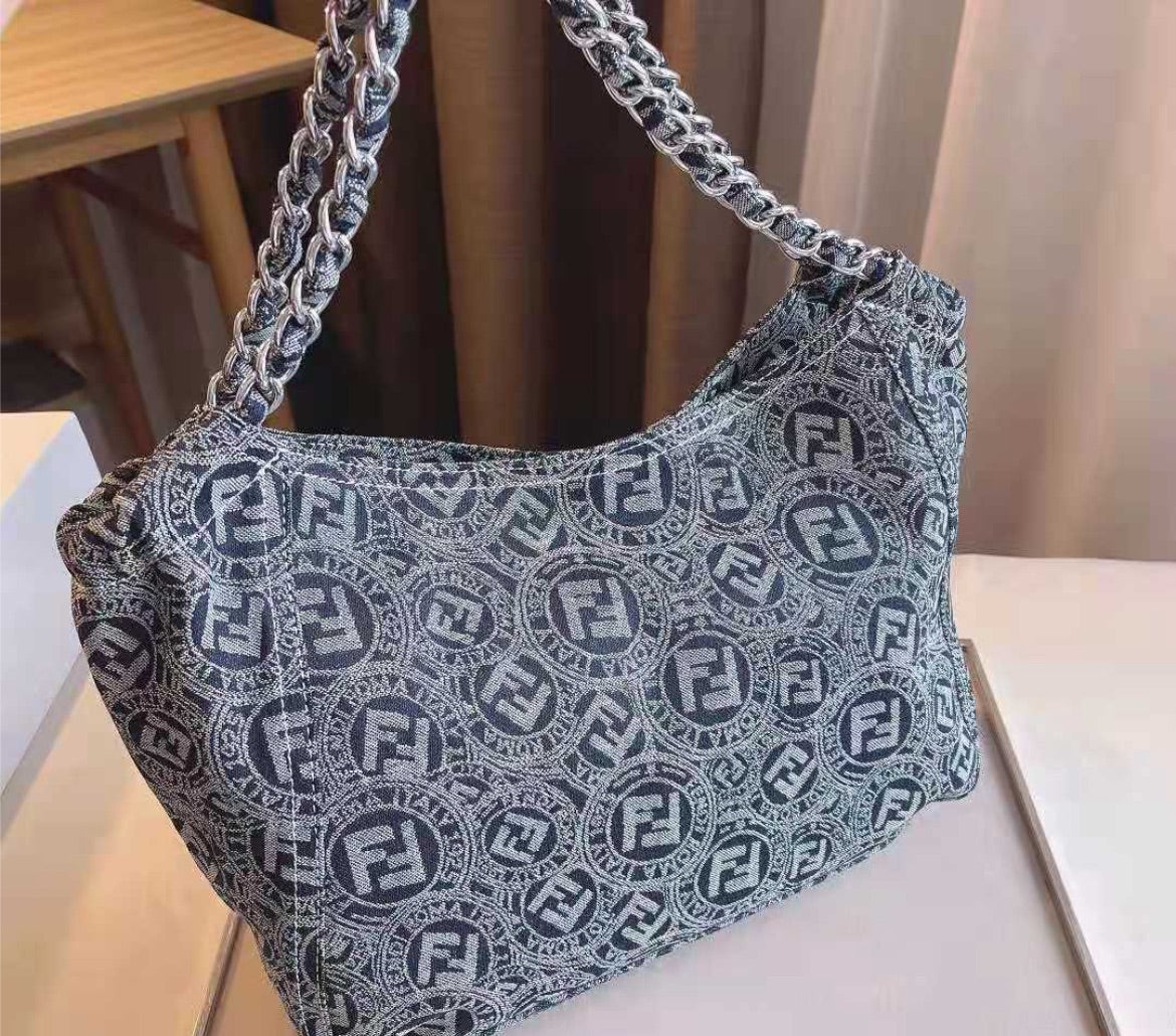Woman shoulder Fendi bag